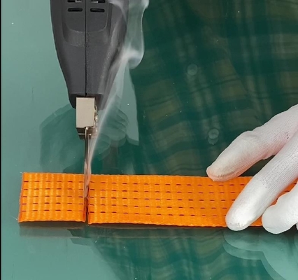 Taglierina calda del tessuto del panno della corda di raffreddamento a aria tenuto in mano elettrica